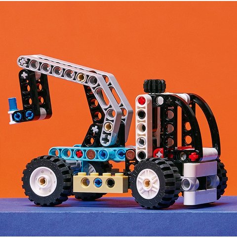 Конструктор LEGO Technic™ Телескопічний навантажувач (42133) Прев'ю 10
